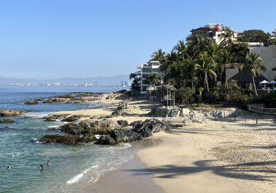 playa-conchas-chinas-puerto-vallarta